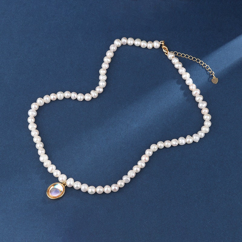 Victoria Pearl Necklace